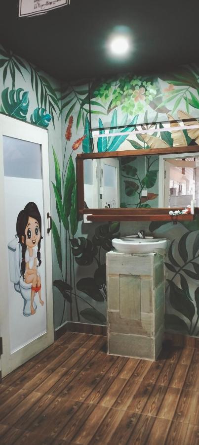 Tara Hostel Batununggul Zewnętrze zdjęcie