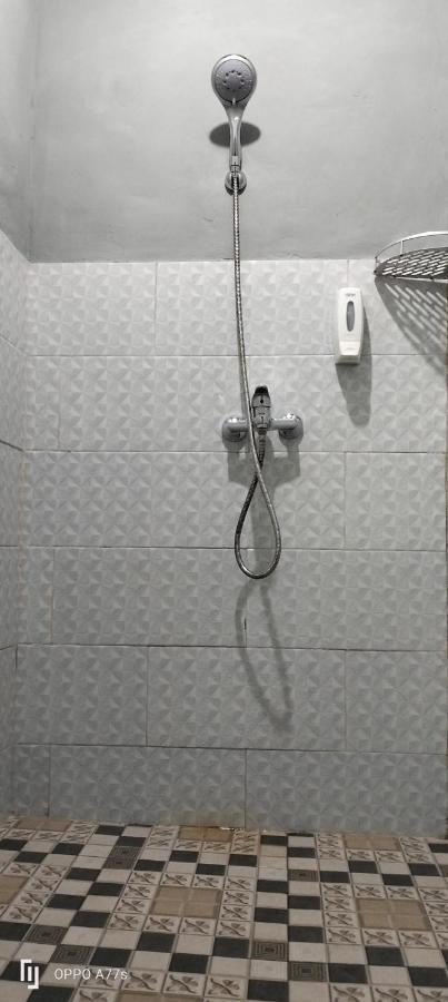 Tara Hostel Batununggul Zewnętrze zdjęcie