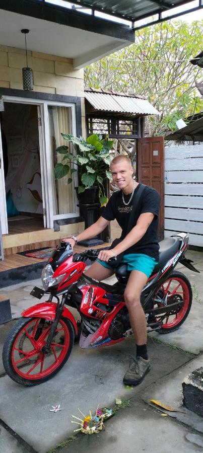 Tara Hostel Batununggul Zewnętrze zdjęcie